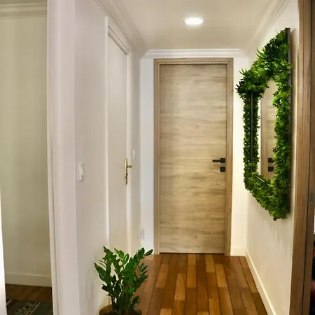 아파트 Beautiful Quiet 2-bedroom With Panoramic Sea View 망들리유 라 나플